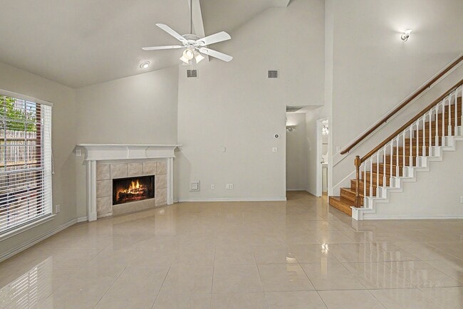 Building Photo - 2126 Highland Bay Ct