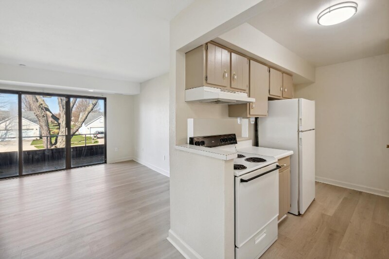 Building Photo - 5560 Heatherdowns Blvd