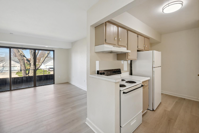 Building Photo - 5560 Heatherdowns Blvd
