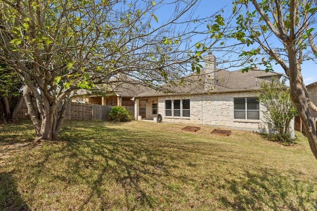 Building Photo - 209 Canterbury Dr