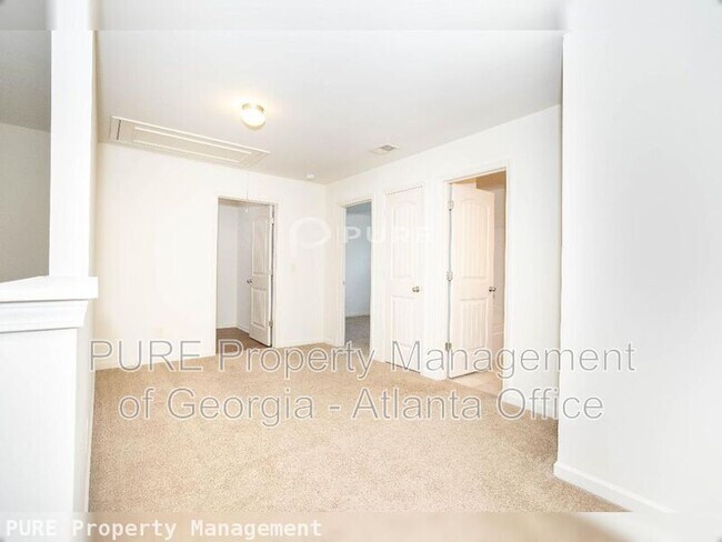Building Photo - 840 Pine Arbor Ln