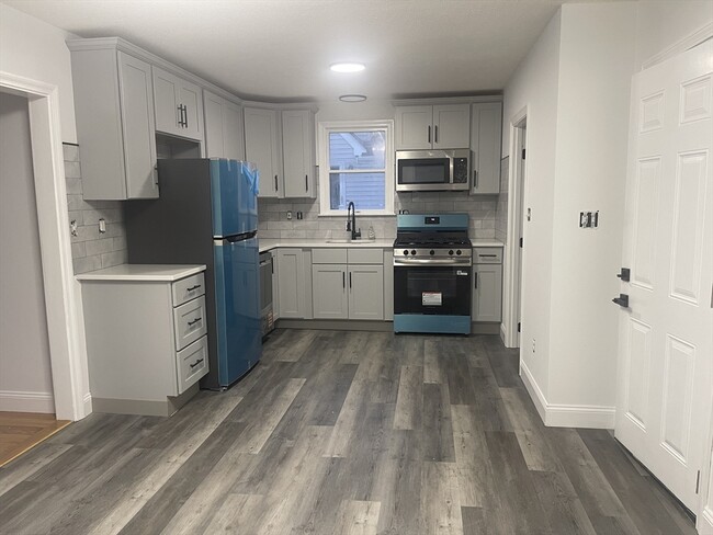 Primary Photo - 324 Park St