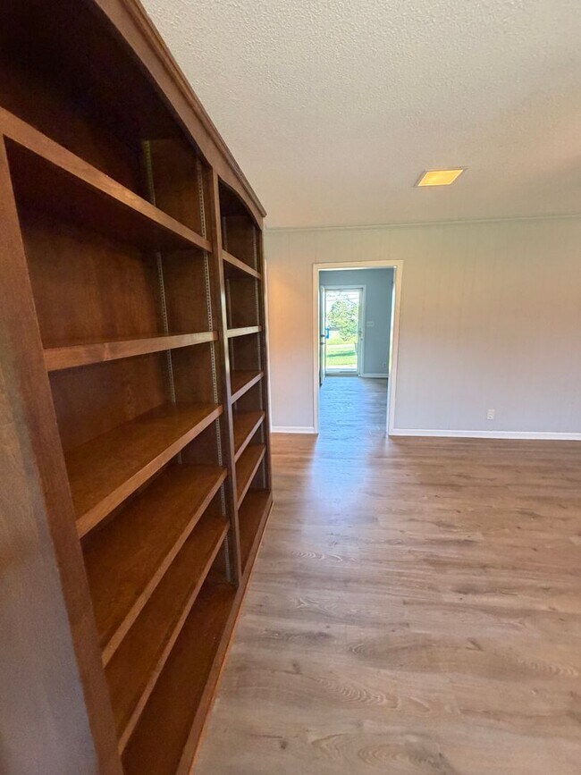 Building Photo - Situated in the heart of Sango, massive lot, and includes a fully finished & recently remodeled b...