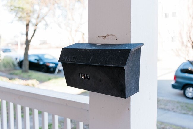 Building Photo - 1518 Porter St