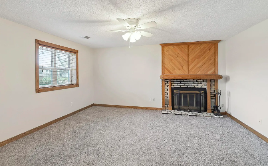 Building Photo - 6585 NW 56th St