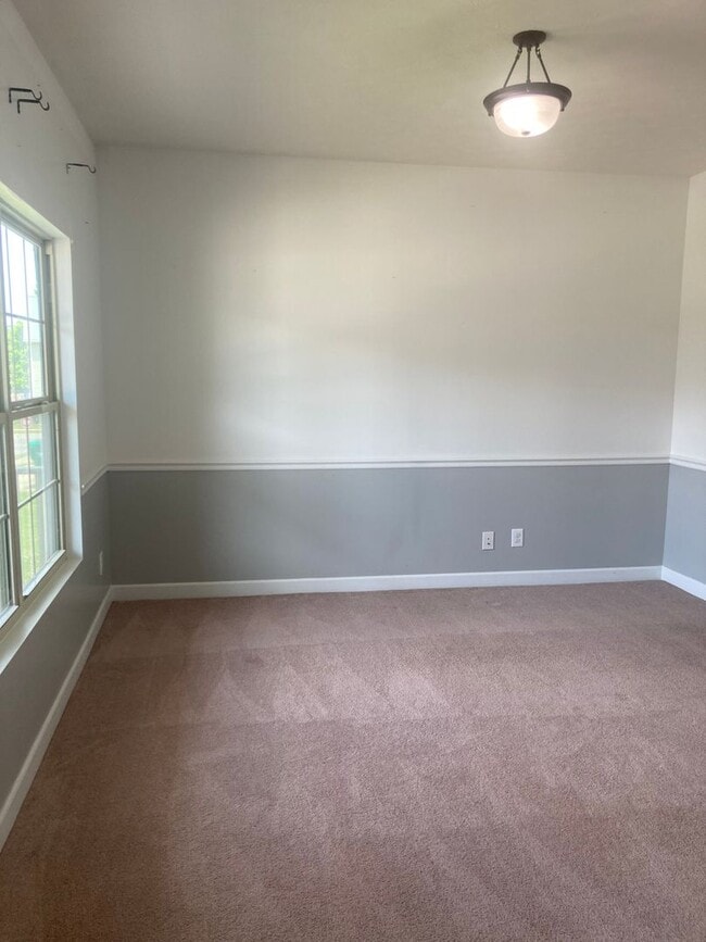 Building Photo - 103 Ashmore Ct