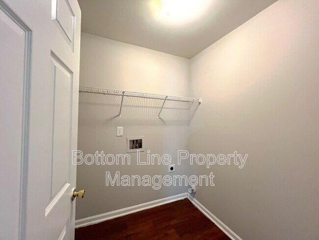 Building Photo - 1335 Braveheart Ln