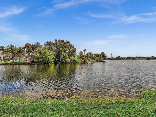 Building Photo - 406 Sailboat Cir