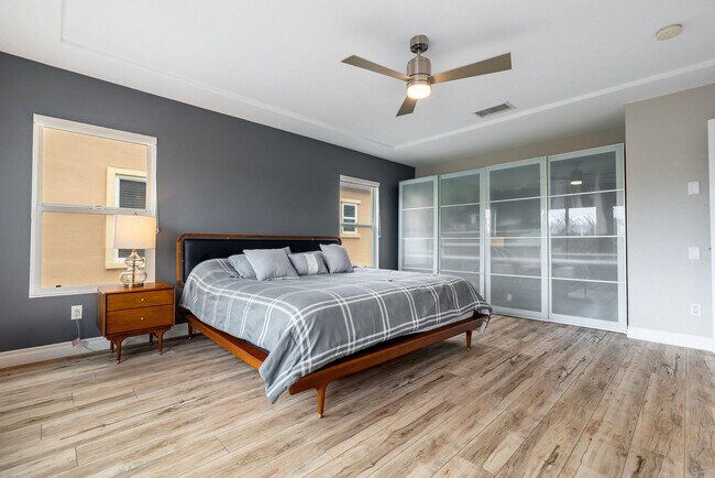 Building Photo - 282 Paseo Vista Cir