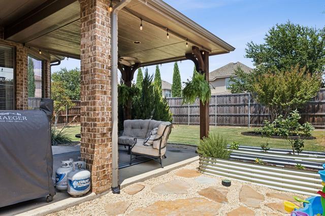 Building Photo - 910 Fox Ridge Trail