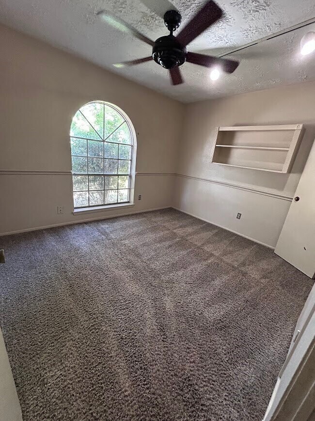 Building Photo - 20322 Beigewood Ln