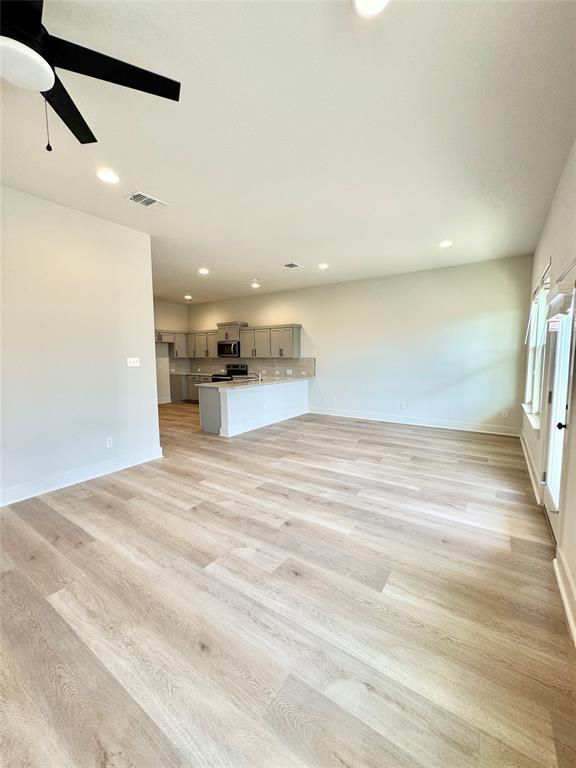 Building Photo - 105 Zayd Ct