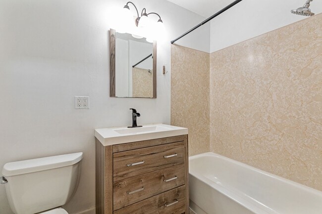 Building Photo - 5155