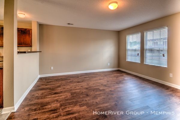 Building Photo - Updated Two-Story Brick Home in Memphis