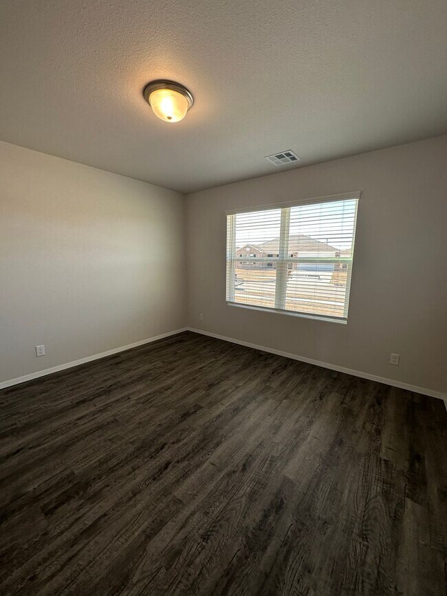 Building Photo - *Pre-leasing* Four Bedroom | Two Bath Home...