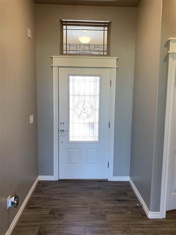 Building Photo - 5380 NE Snowy Owl Rd