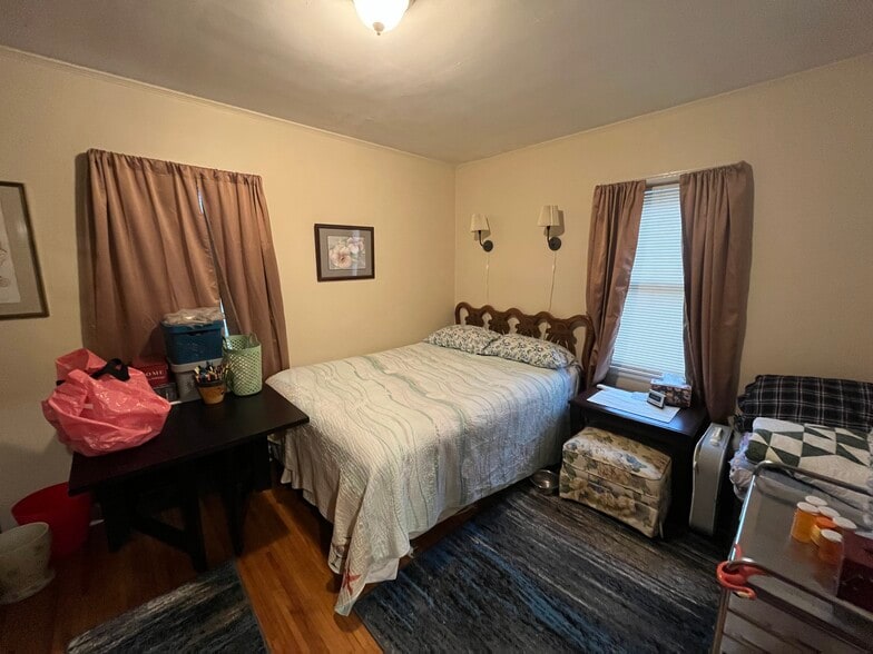 Main Floor Bedroom - 4003 Quail Ave N