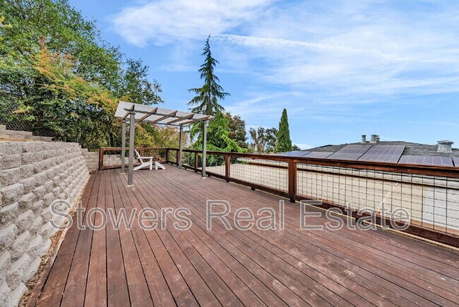 Building Photo - 25551 Maitland Dr