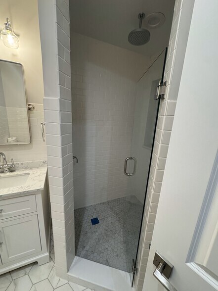 Walk In Tiled Shower With Rain Shower - 2337 W Roscoe St