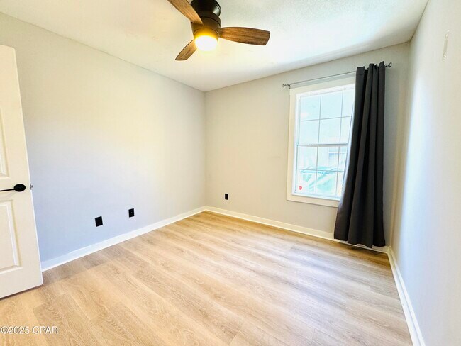 Building Photo - 205 Covington St