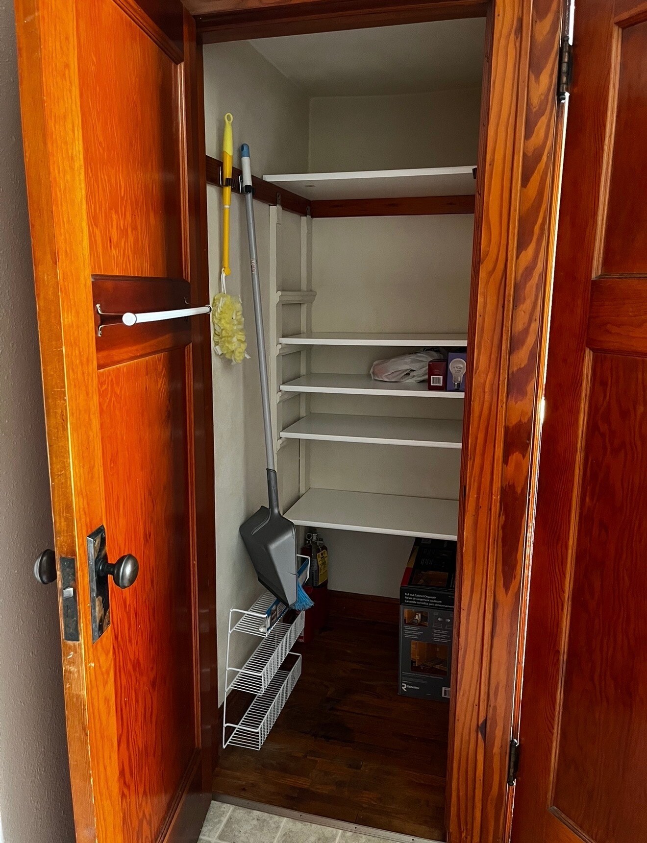 Building Photo - 257 Ledgeview Ave