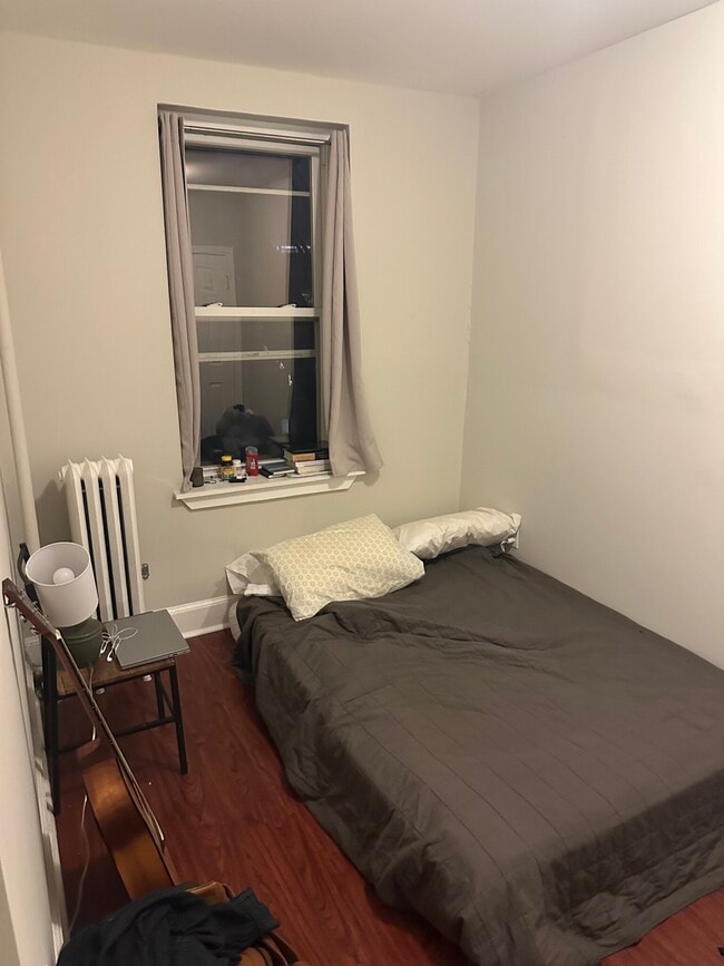 Building Photo - 70 Joy St