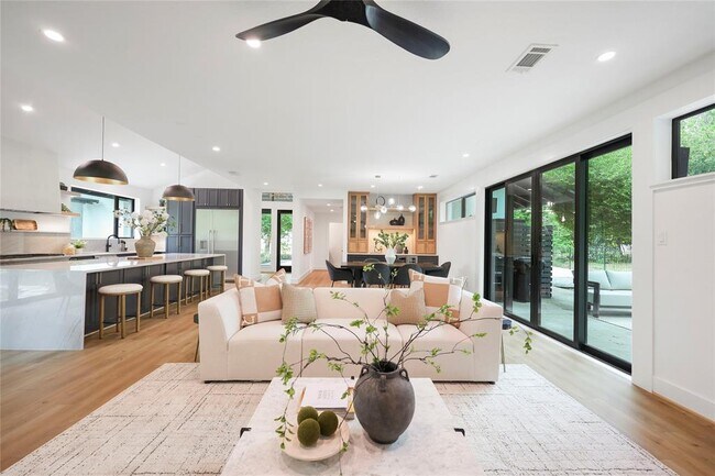 Building Photo - 5510 Harvest Oak Landing Dr