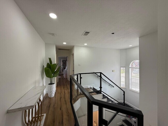 Building Photo - 17526 Coventry Oaks Dr