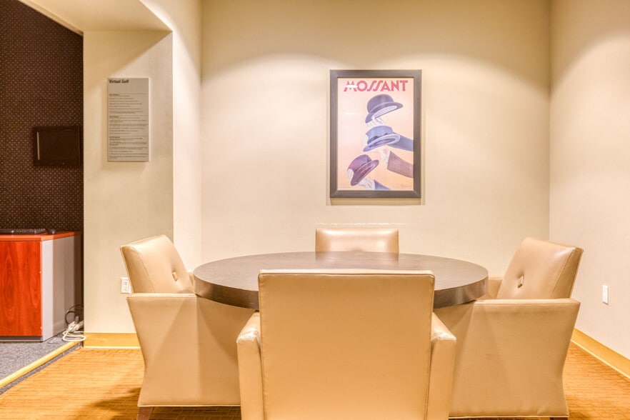 Building Photo - 1600 Broadway-SI FL19-ID595