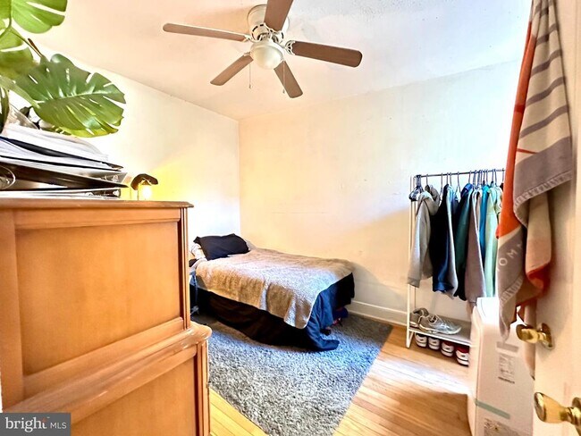 Building Photo - 1710 N Bouvier St