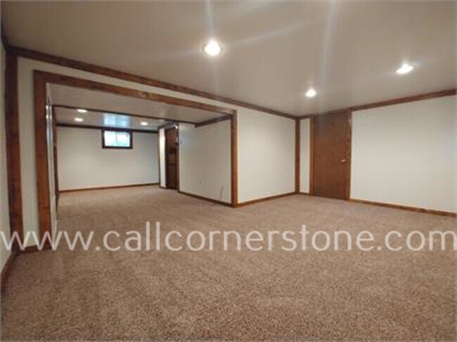 Building Photo - 1246 Cree Dr