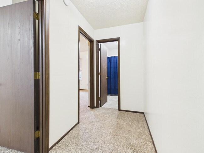 Building Photo - 534 Martin Ave