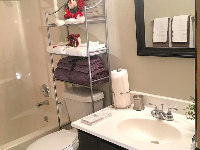 Building Photo - 412 Nancy Dr