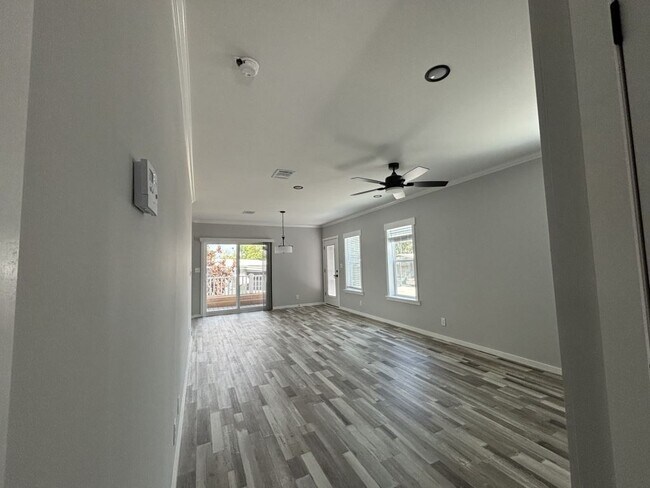 Building Photo - 2873 Wild Horse Rd