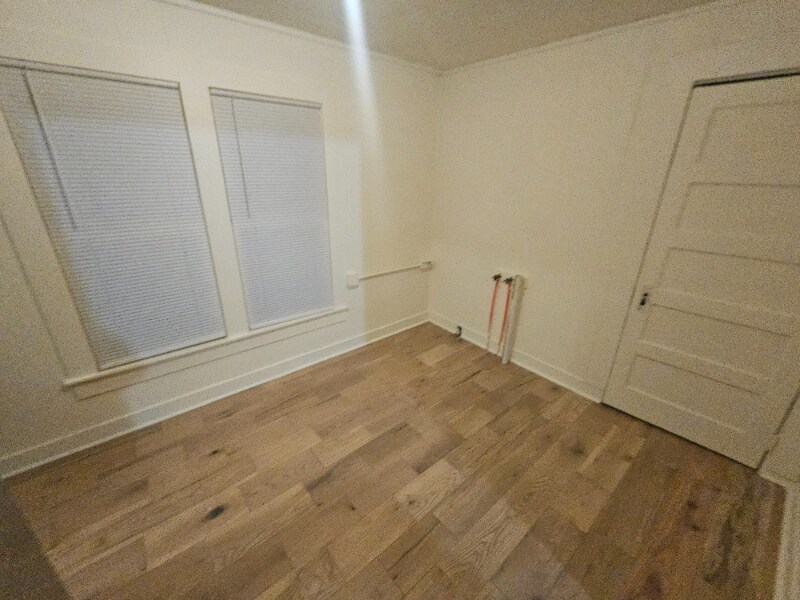 Building Photo - 321 W Elm St