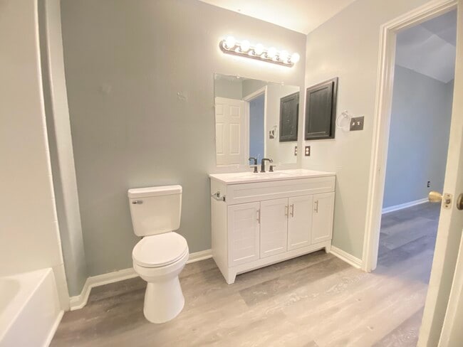 Building Photo - 4031 Raspberry Ct