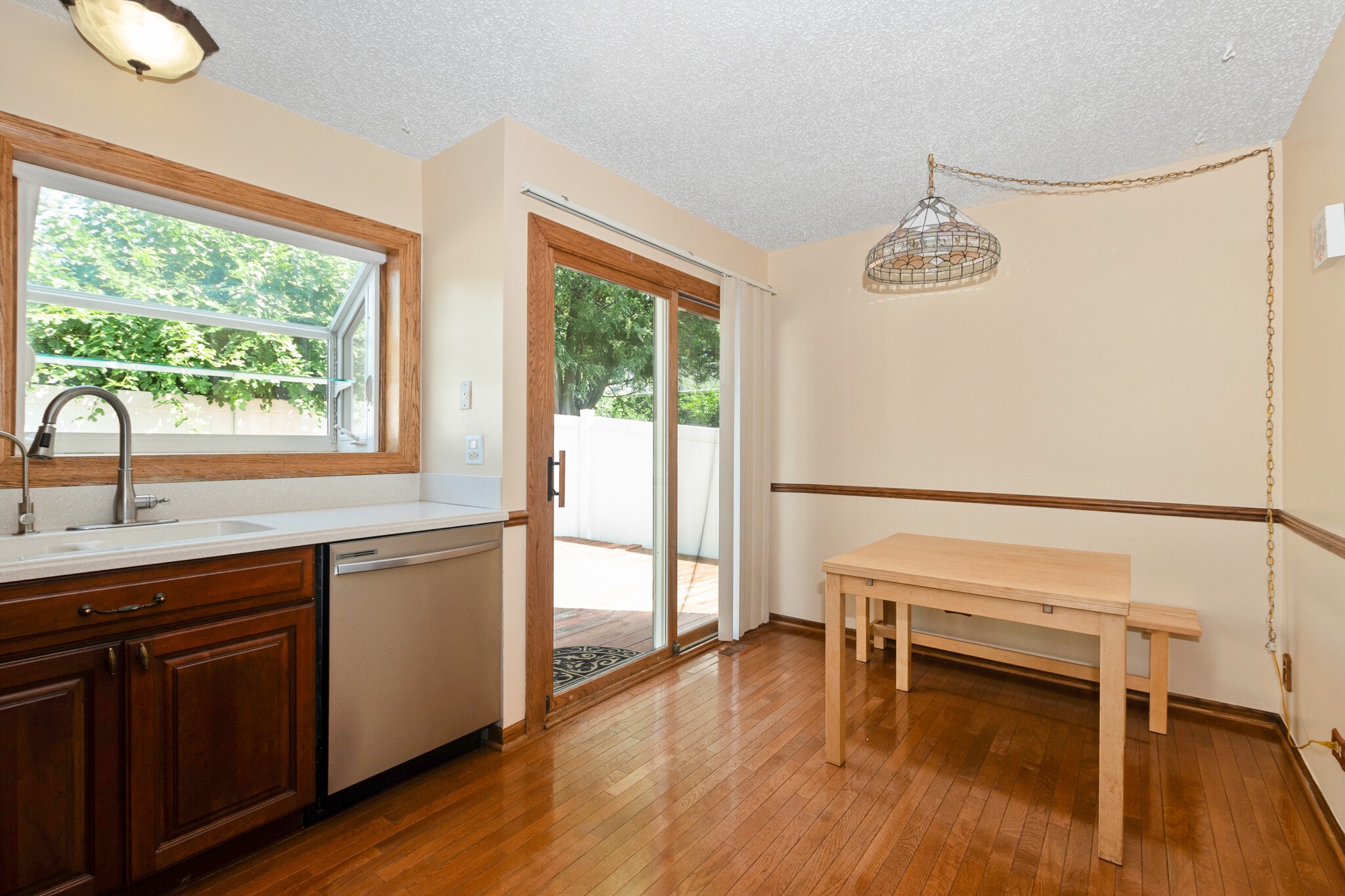 Building Photo - 16203 Fox Ct