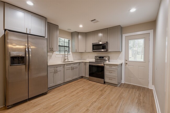 Building Photo - 12028 Cedar Ln