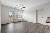 Building Photo - 150 Grove Cir