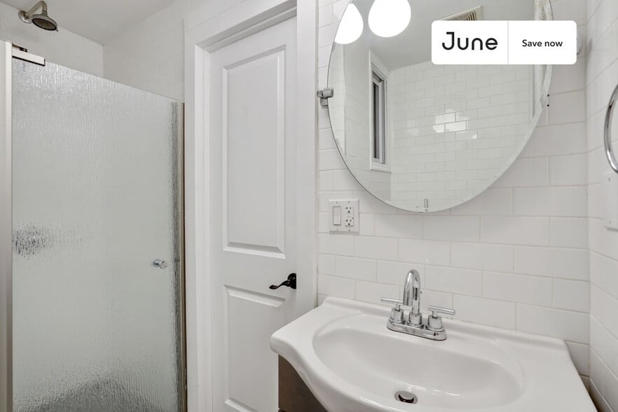 Building Photo - 534 E 14th St