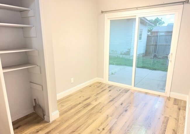 Building Photo - 5533 Sagers Blvd