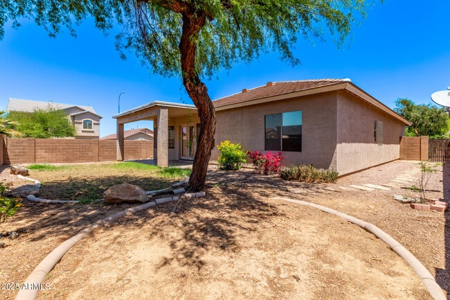 Building Photo - 12429 W Pima St