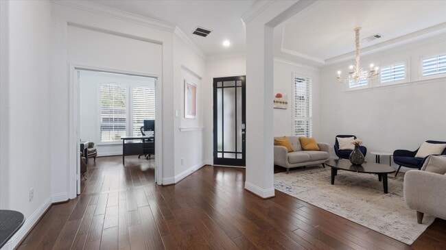 Building Photo - 14 Whispering Thicket Pl