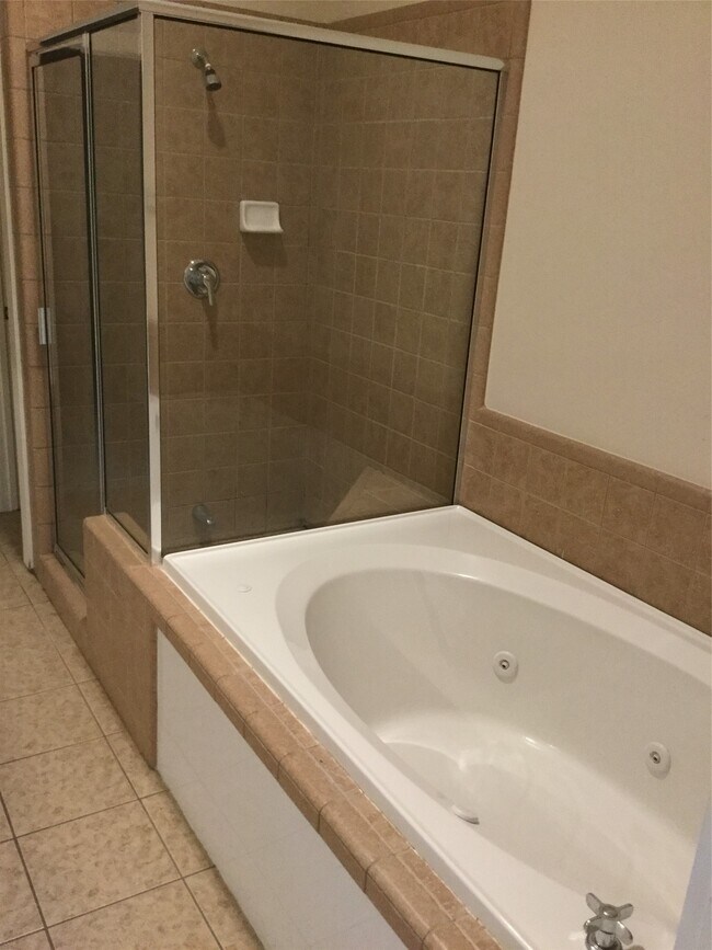 Building Photo - 3501 Link Valley Dr.