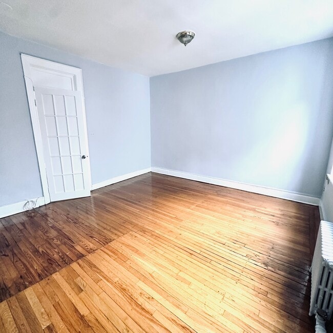 Building Photo - 706 Washington Ave