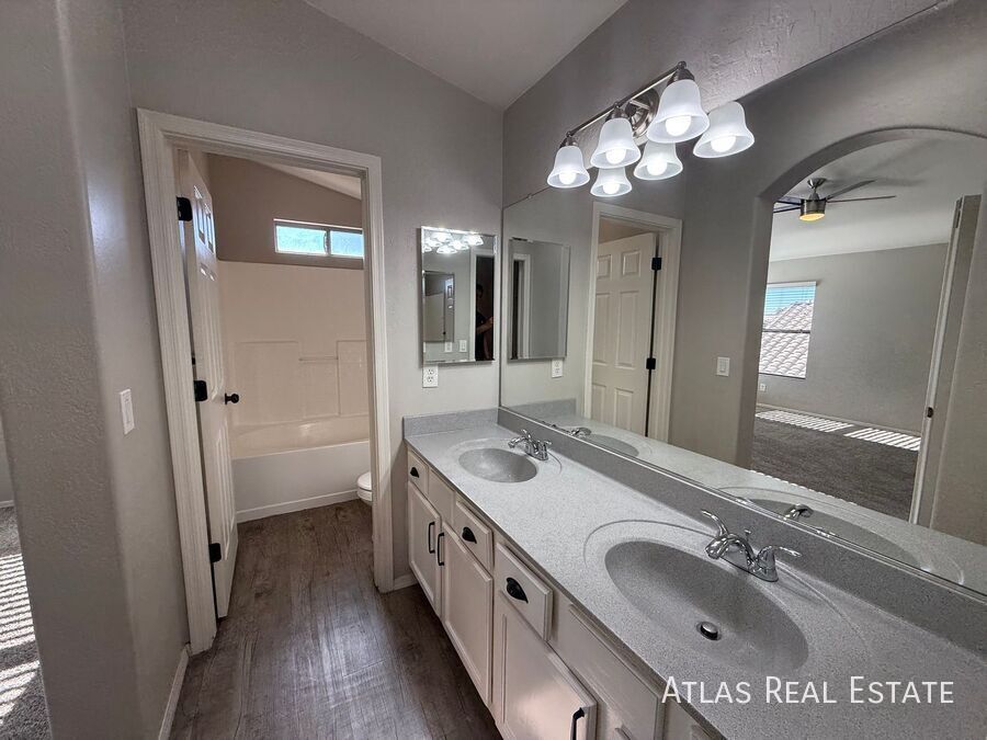 Building Photo - 2040 N 106th Ave