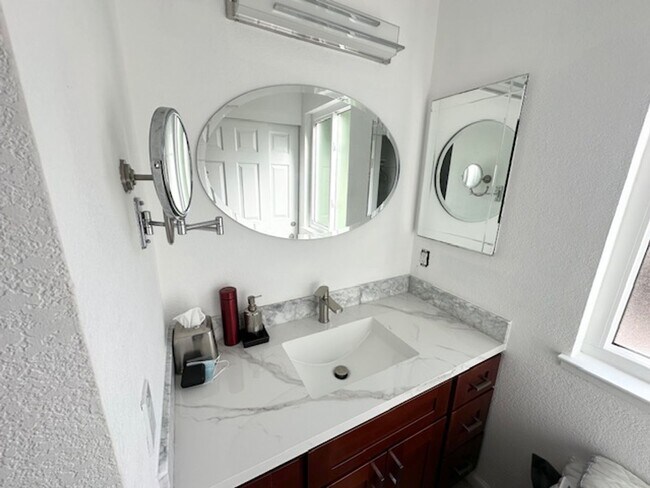 Building Photo - San Ramon 5 bed / 2.5 bath, desirable neig...