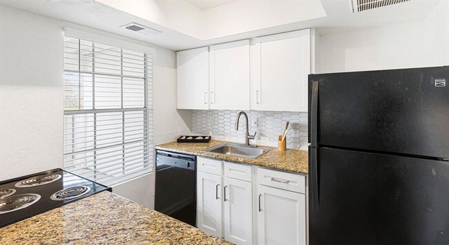 Building Photo - 12902 Brant Rock Dr