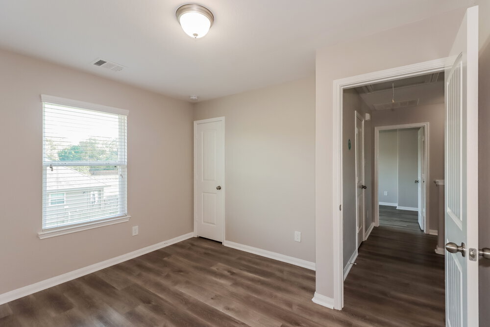 Building Photo - 3102 Same Way