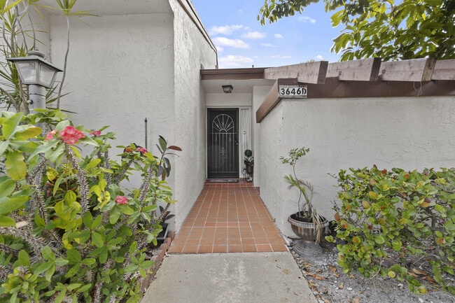 Building Photo - 3646 English Rd